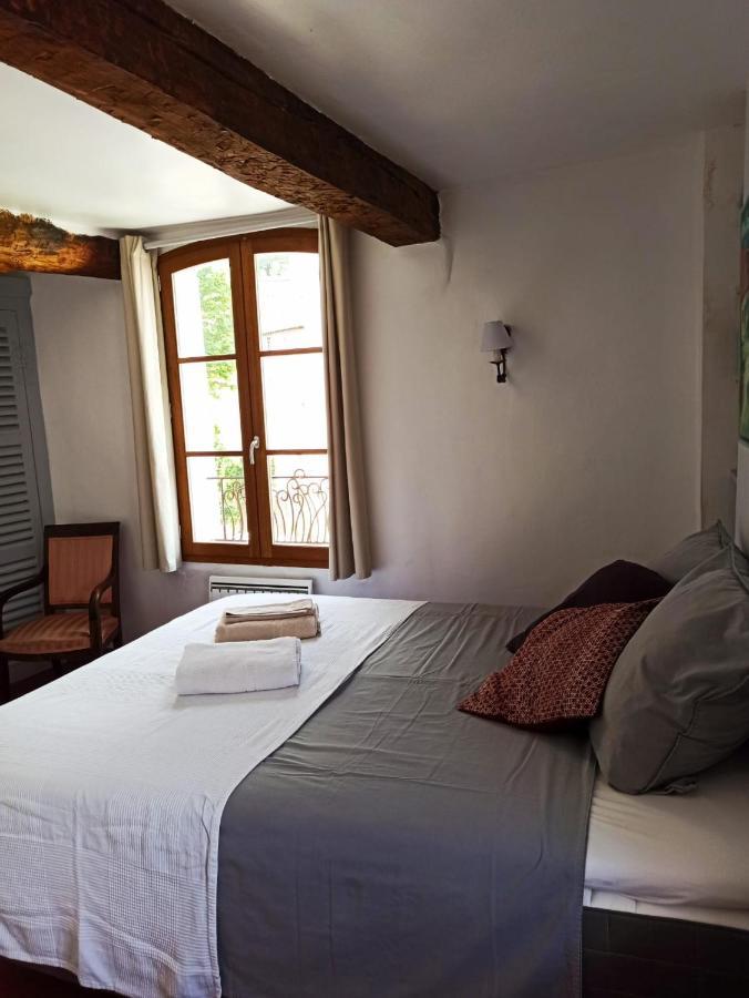 La Maison Des Artistes Leilighet Cotignac Eksteriør bilde